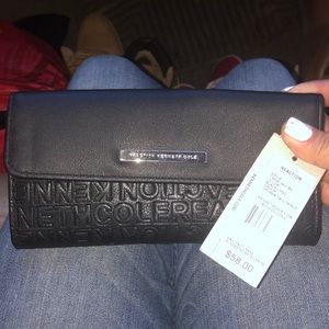 Reaction Kenneth Cole leather wallet